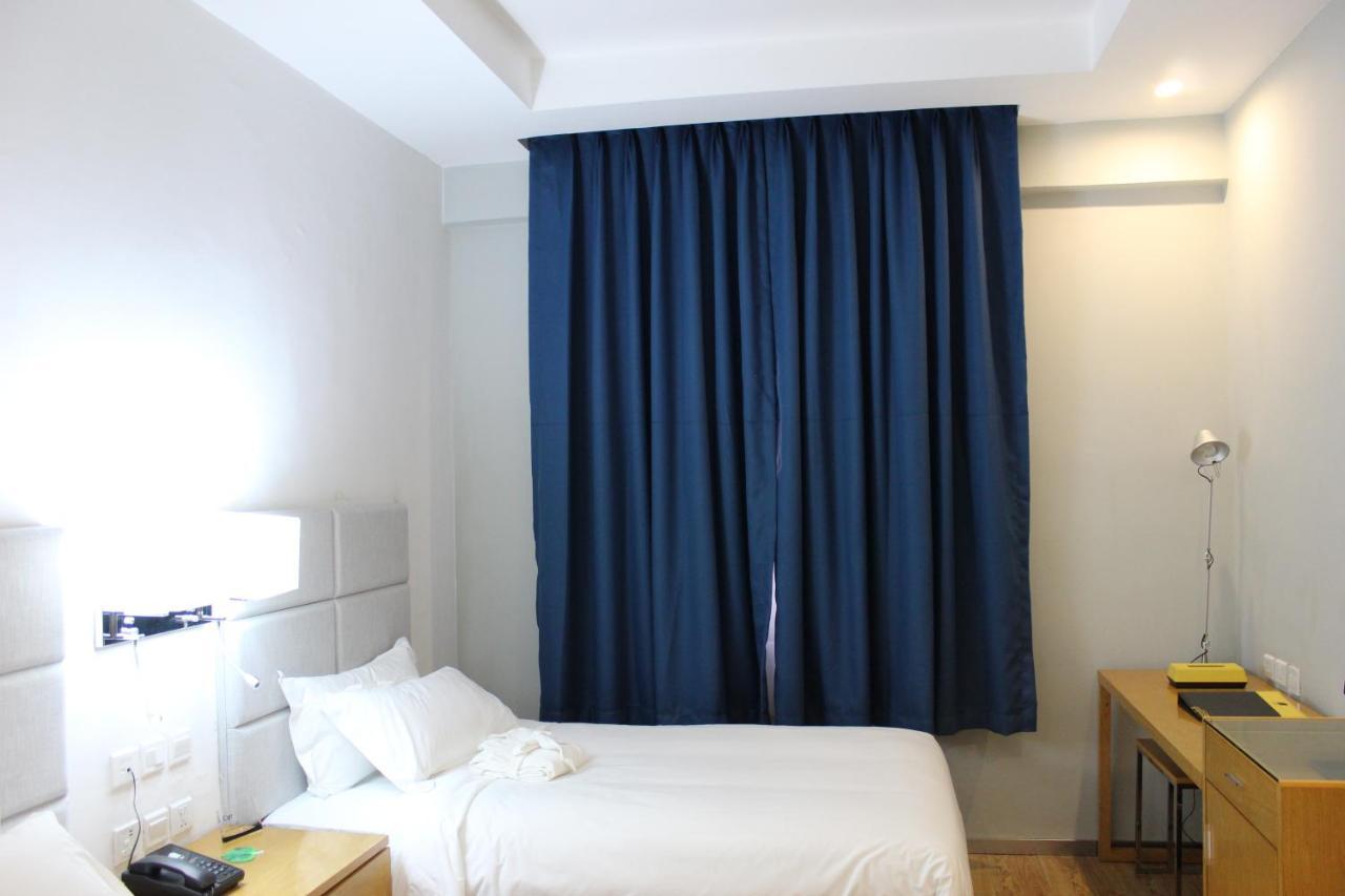 Cot Hotel Adís Abeba Exterior foto